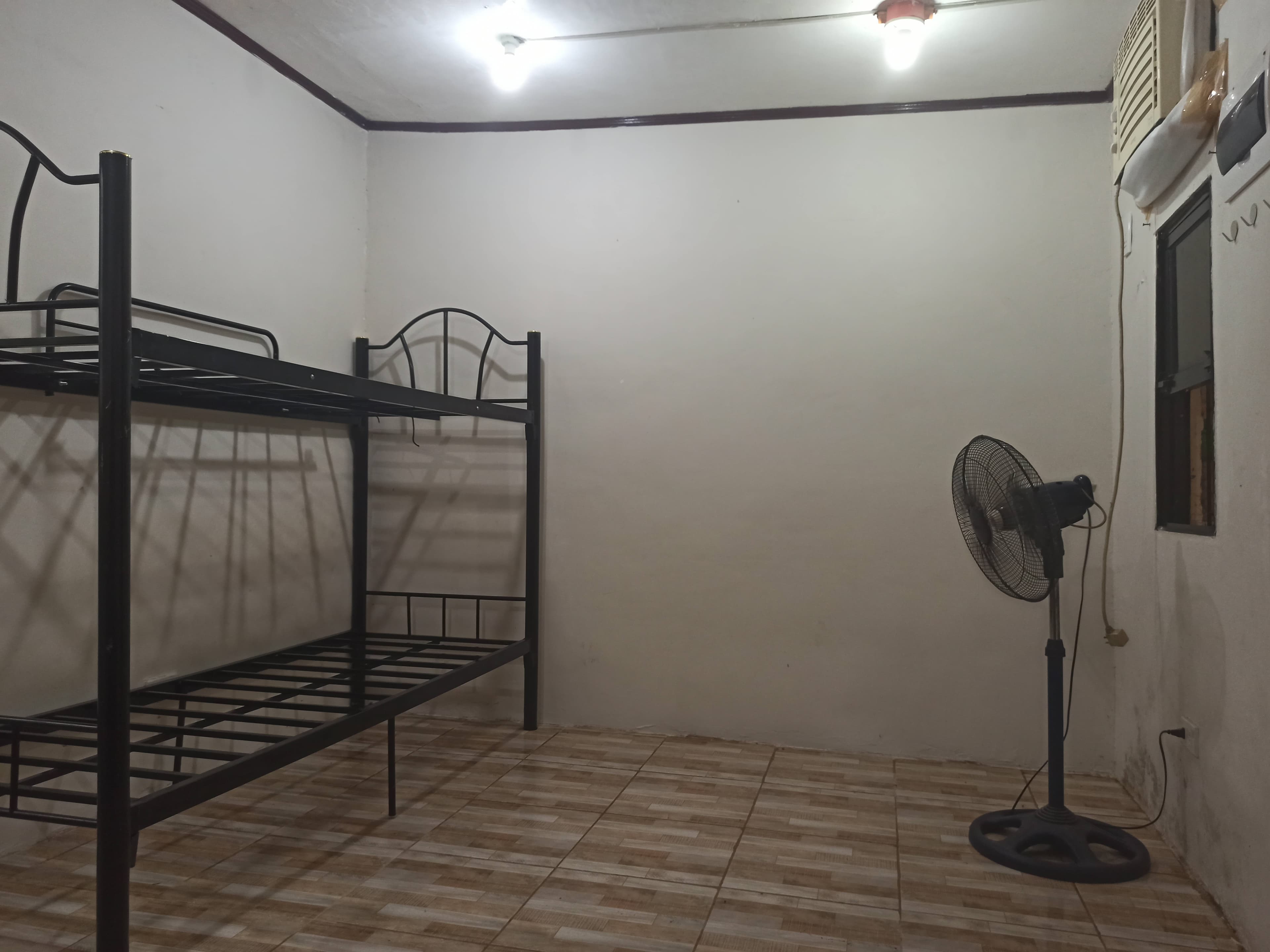 Room For Rent at Makati