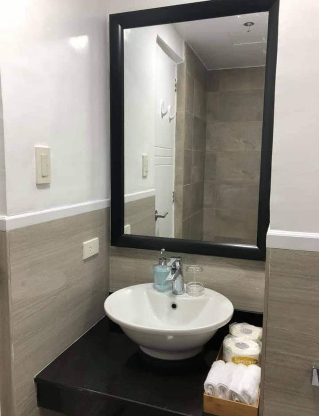 1BR For Rent at Parklane BGC 