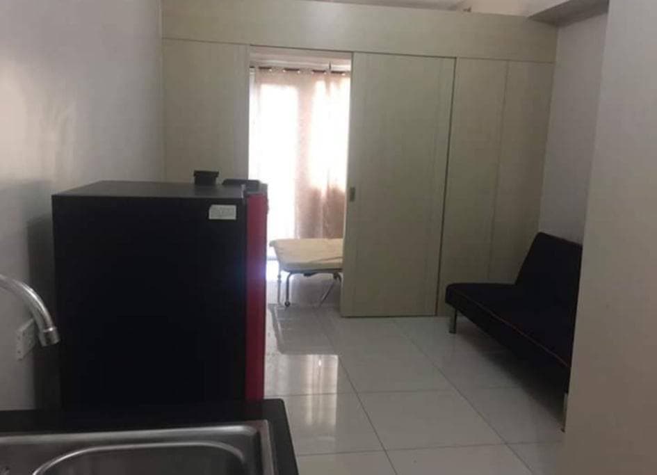 For Rent 1 Bedroom Unit with Balcony