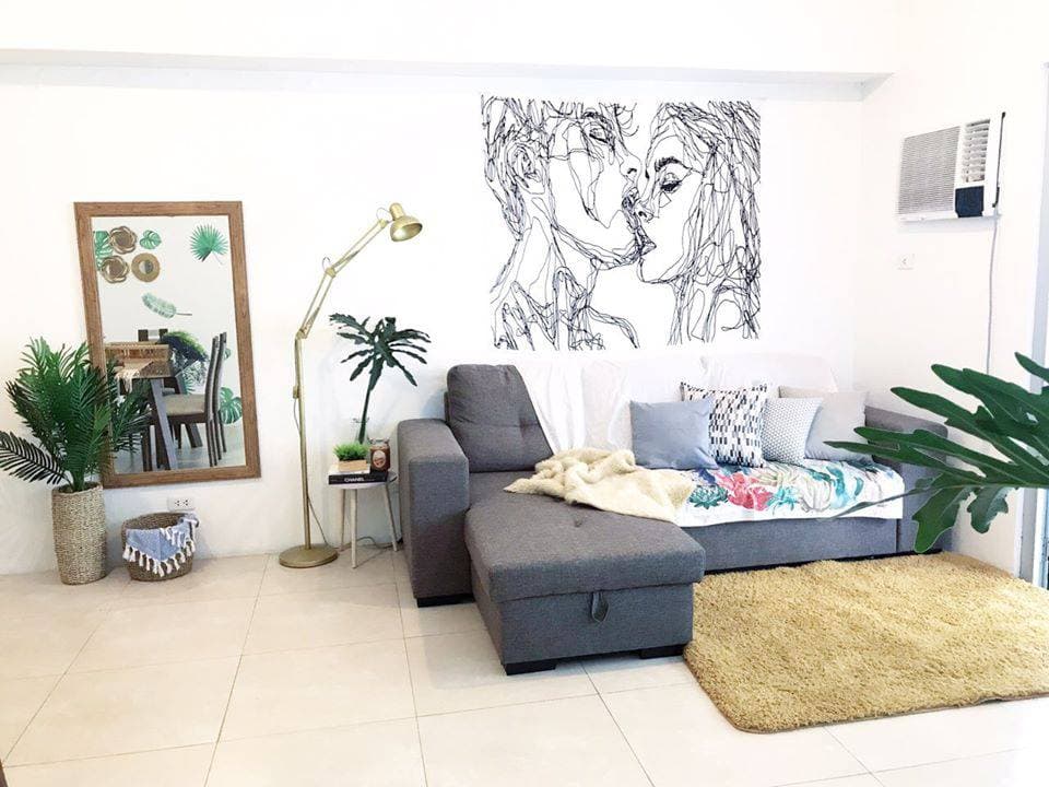 Condo Unit Near In  Eastwood