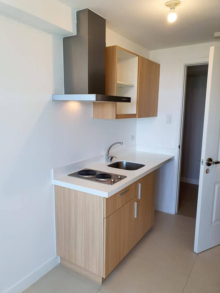 Studio Unit with Balcony 