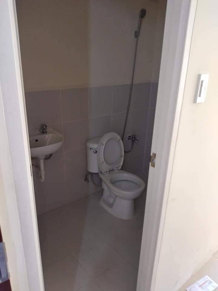 Bare Studio Type Condo For Rent