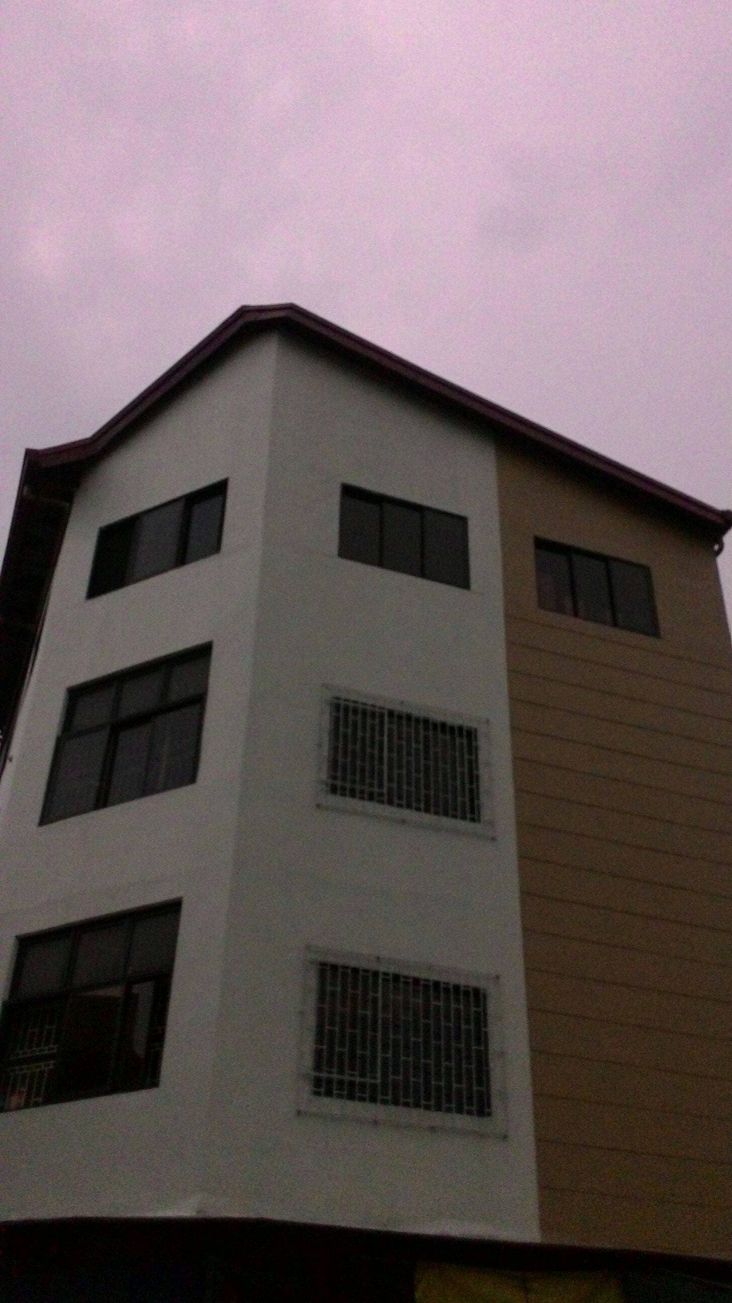 Makati Room for Rent  w/ AC(Ladies only)