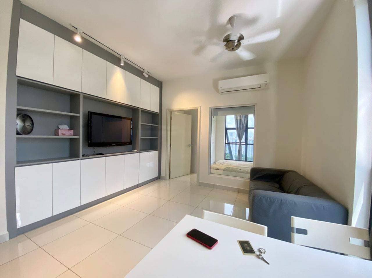 Studio unit 